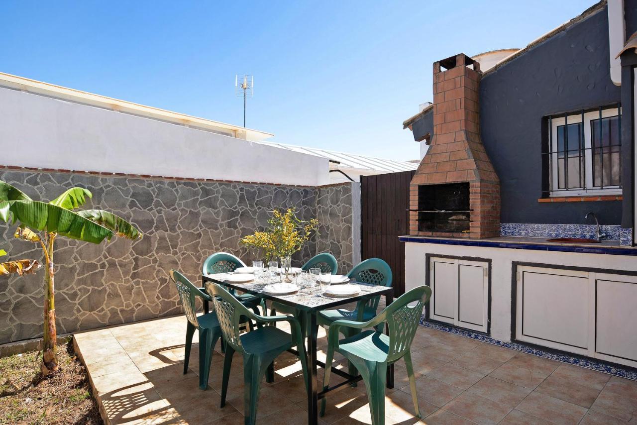 Casa Mari Carmen 1 *